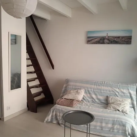 Maisonnette Bord De La Bleue Et La Dune